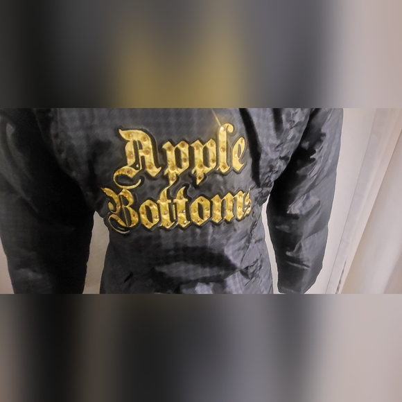 Apple Bottoms  Women puffer black jacket. Size M. - Picture 4 of 8
